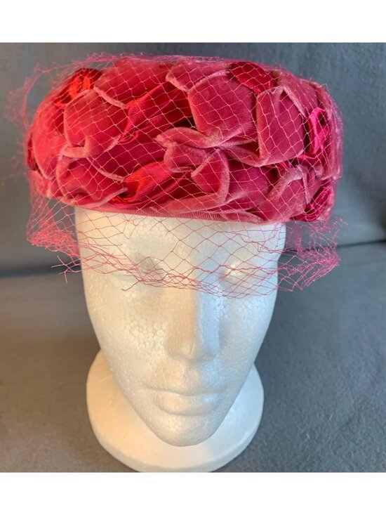 Ladies Pink Satin & Velvet Braided Hat Size 22 Vintage main image 4